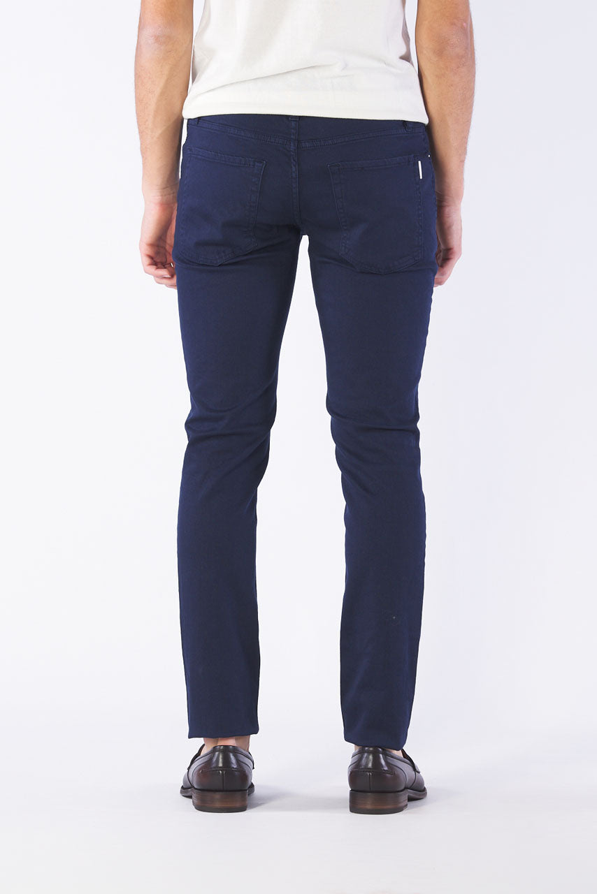 Ozzy tapered fit jeans in color power stretch MMDT00241-FA800181